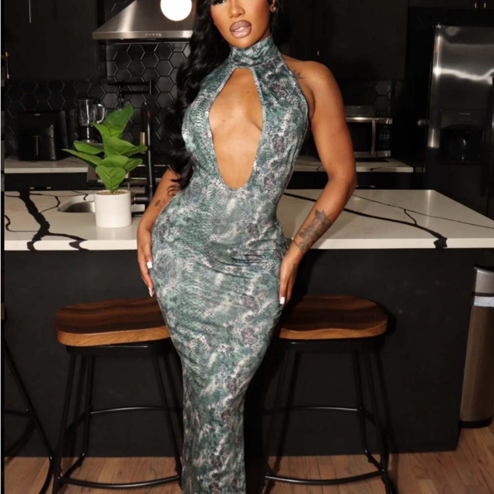 A Classy Chic Boutique Asymmetrical Green Dress